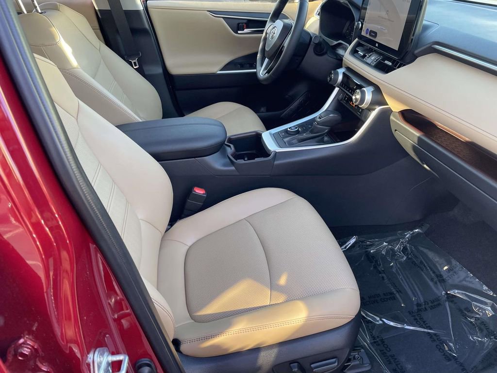 Used 2025 Toyota RAV4 Limited w/ Advanced Technology Package image 48
