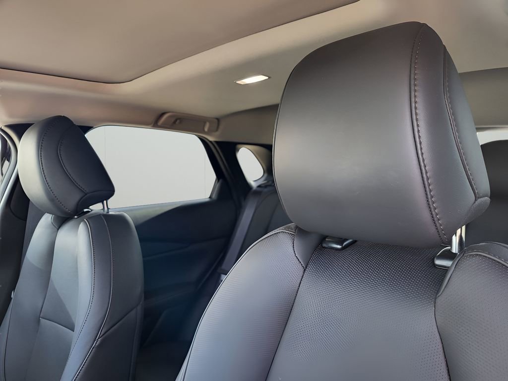 Used 2025 MAZDA CX-30 AWD 2.5 S w/ Premium Package image 14