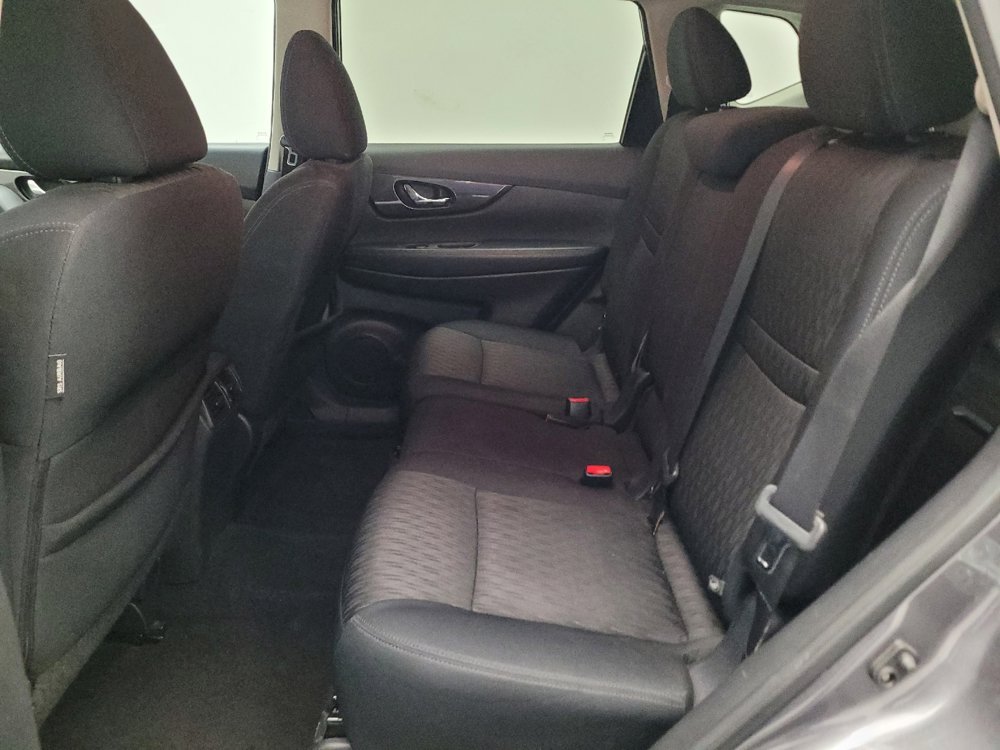 Used 2017 Nissan Rogue SV w/ Midnight Edition Package image 18