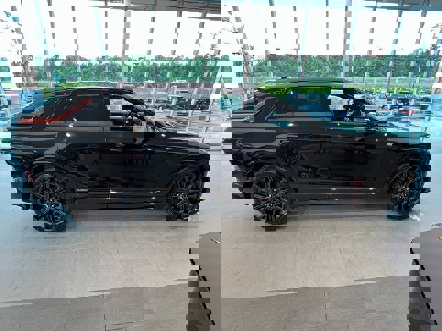 New 2026 Cadillac Lyriq V image 3