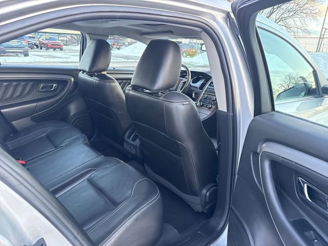Used 2010 Ford Taurus SEL image 17