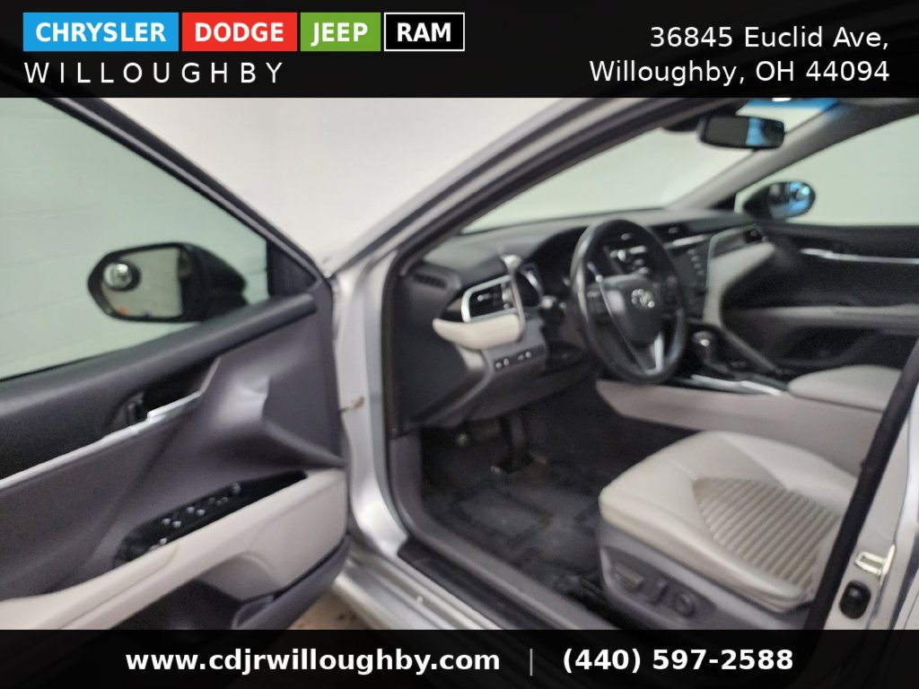 Used 2018 Toyota Camry SE w/ Audio Package FWD image 13