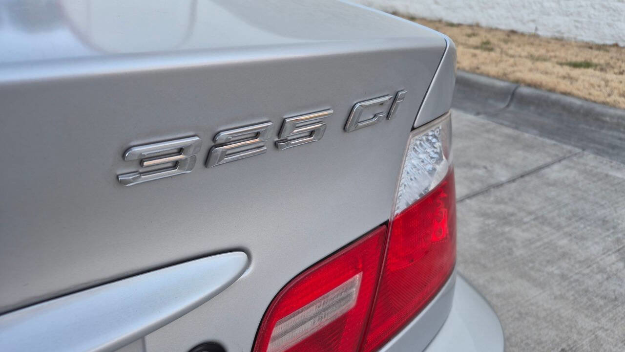 Used 2004 BMW 325Ci Coupe image 16