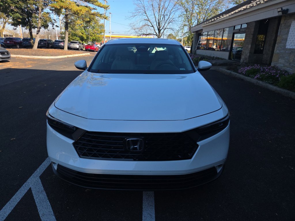 Used 2023 Honda Accord EX image 3
