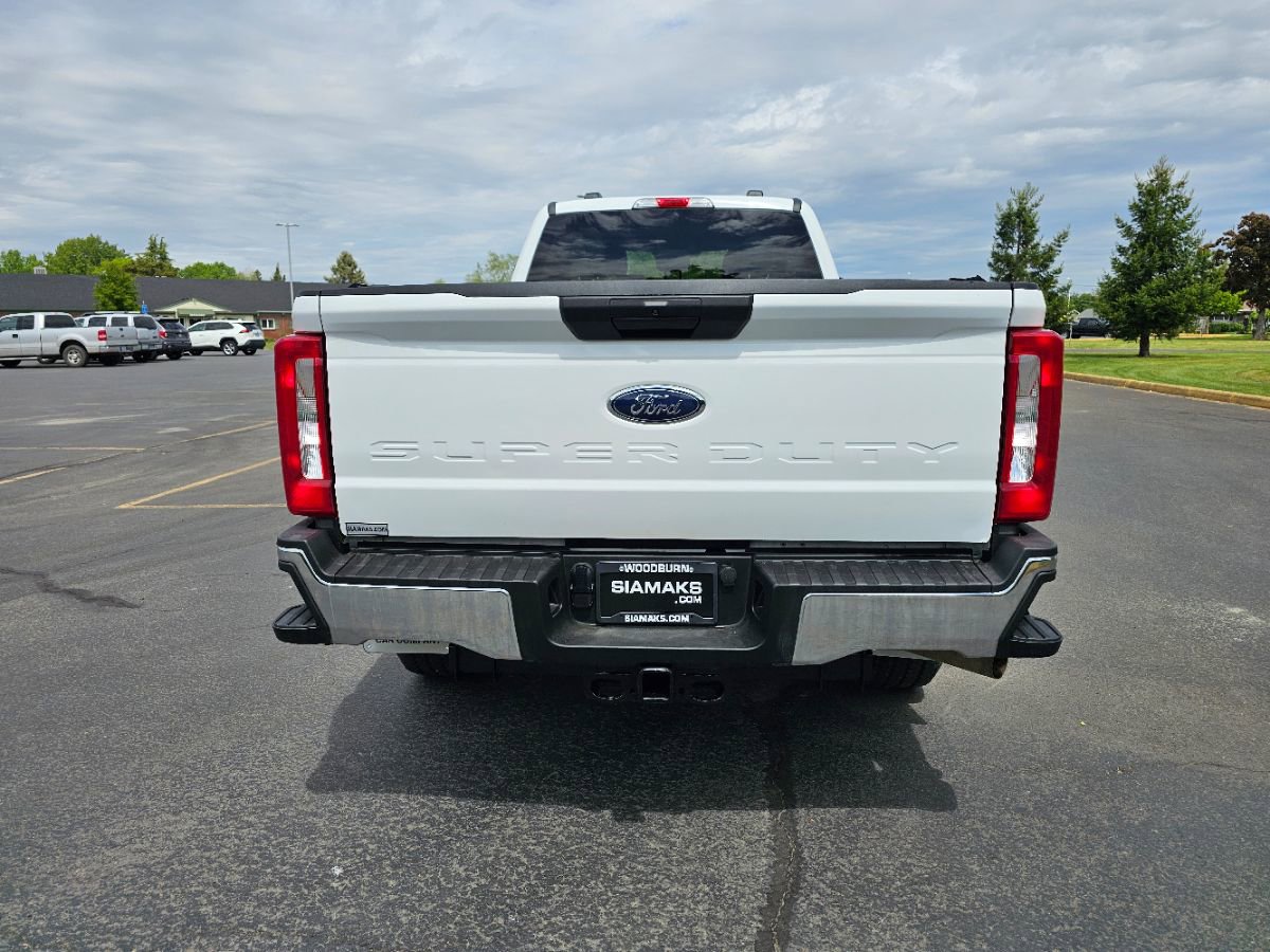 Used 2023 Ford F350 XLT w/ FX4 Off-Road Package image 15