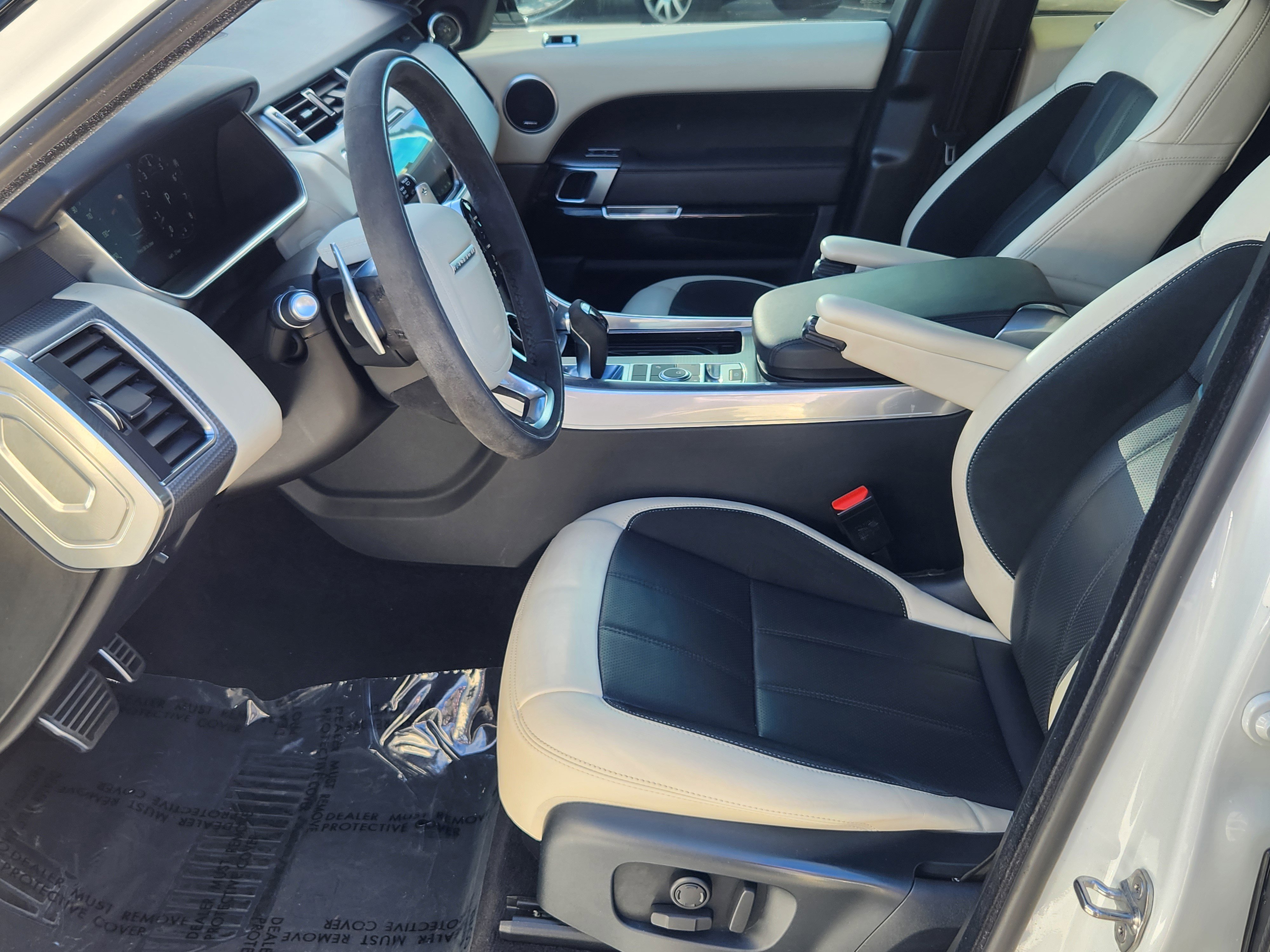 Used 2020 Land Rover Range Rover Sport HST image 14