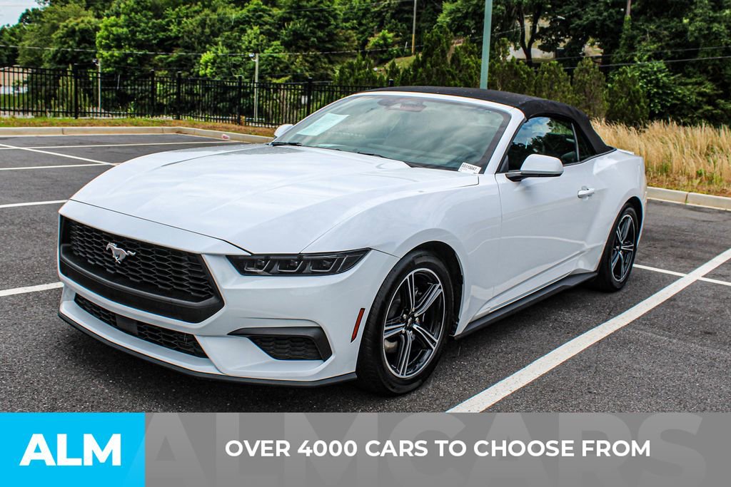 Used 2025 Ford Mustang Premium RWD image 3