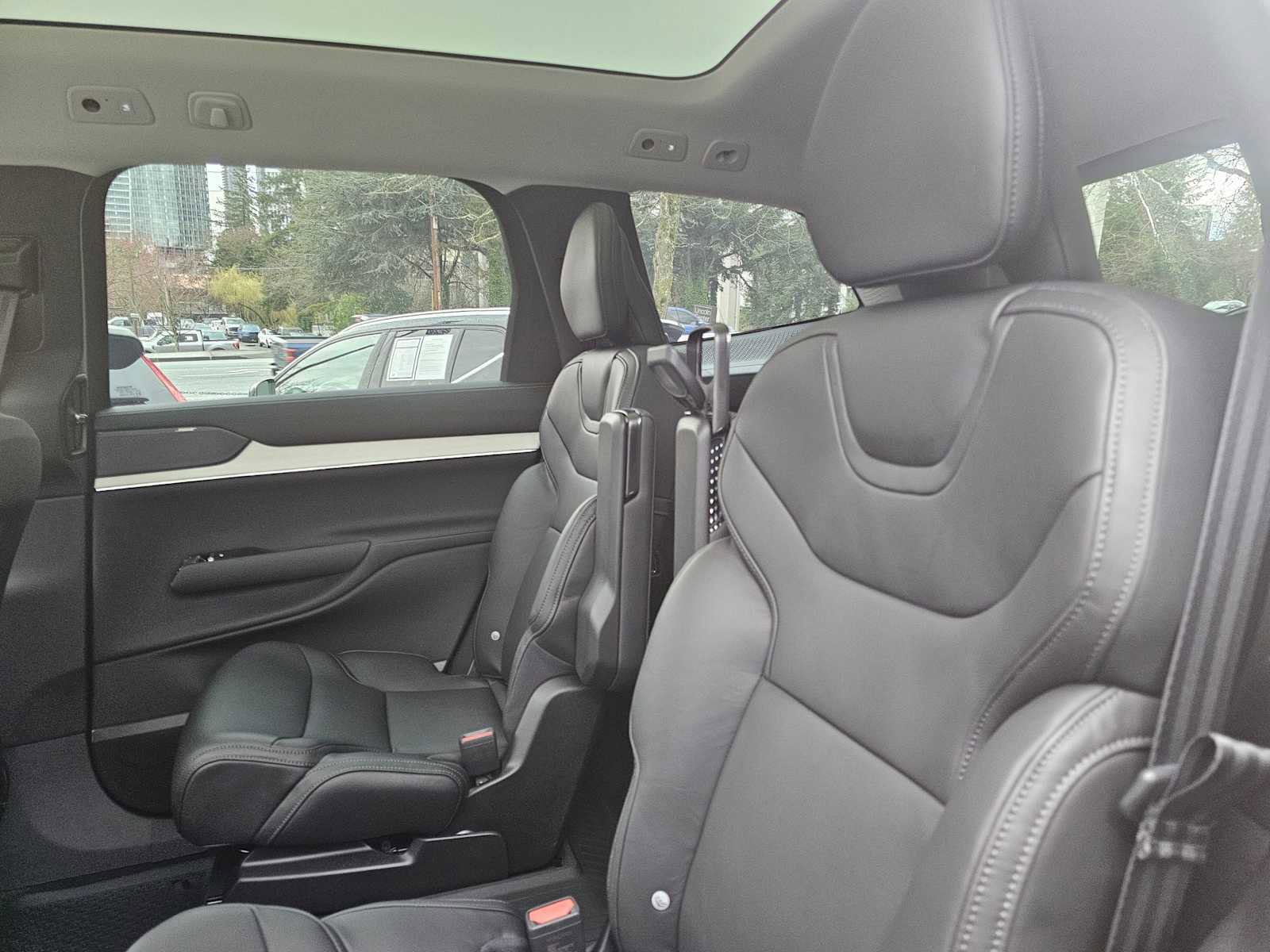 New 2026 Volvo EX90 Ultra image 18