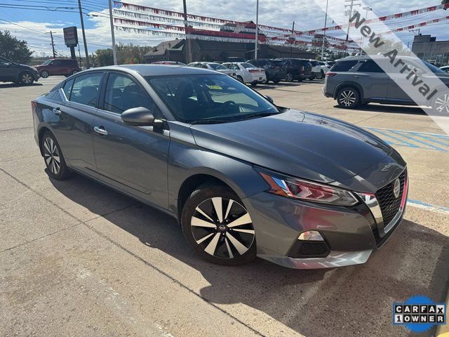 Used 2022 Nissan Altima 2.5 SV