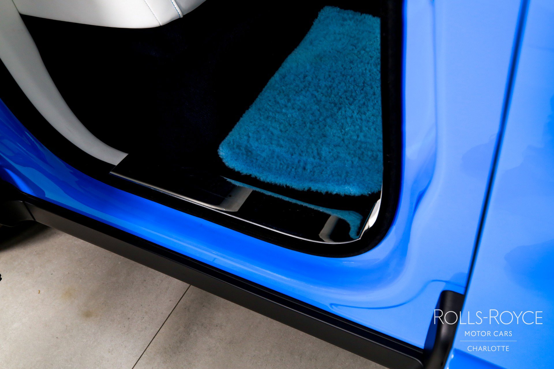 Used 2023 Rolls-Royce Cullinan image 30