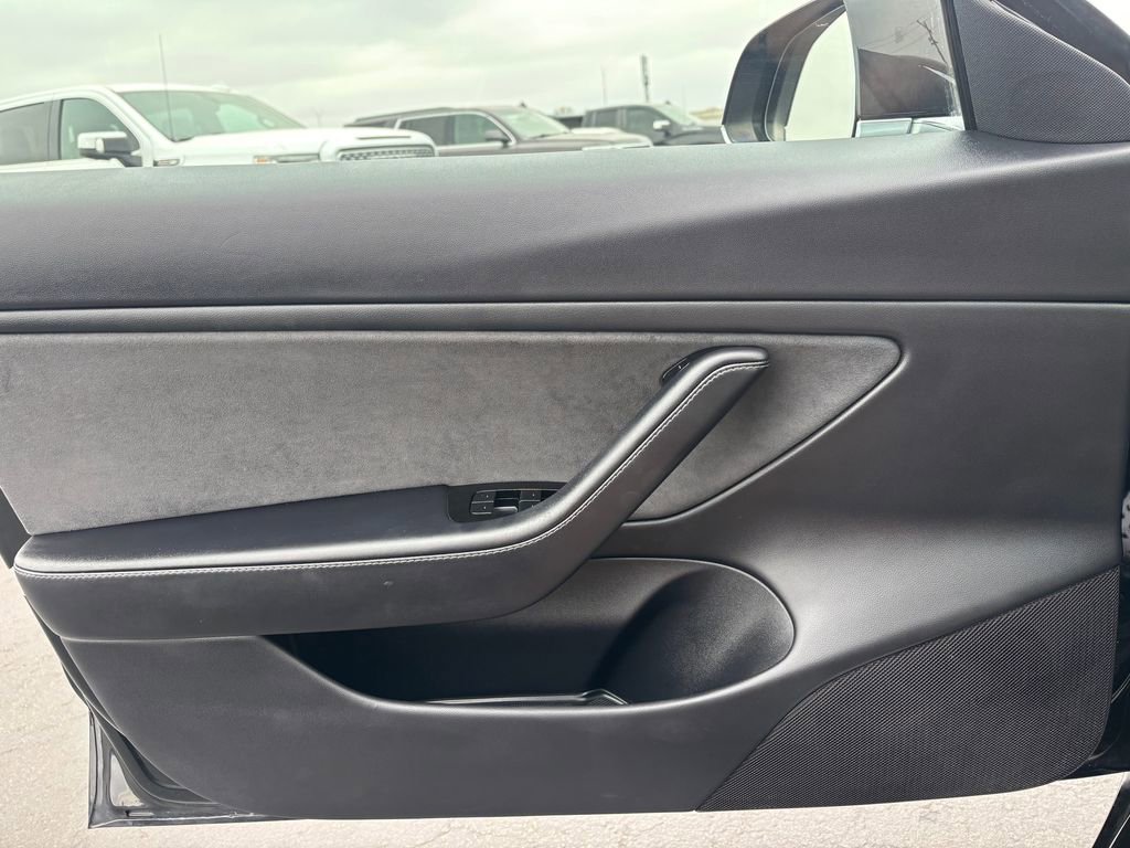 Used 2018 Tesla Model 3 Mid Range image 16