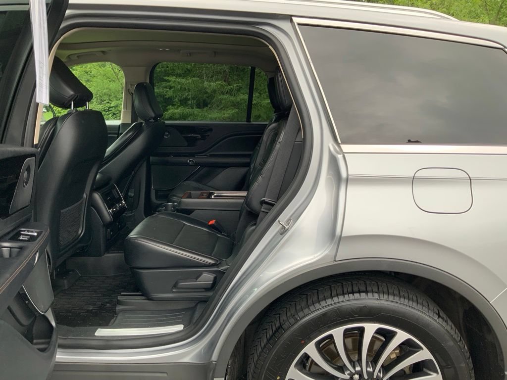 Used 2021 Lincoln Aviator Reserve w/ Equipment Group 201A AWD/4WD image 23