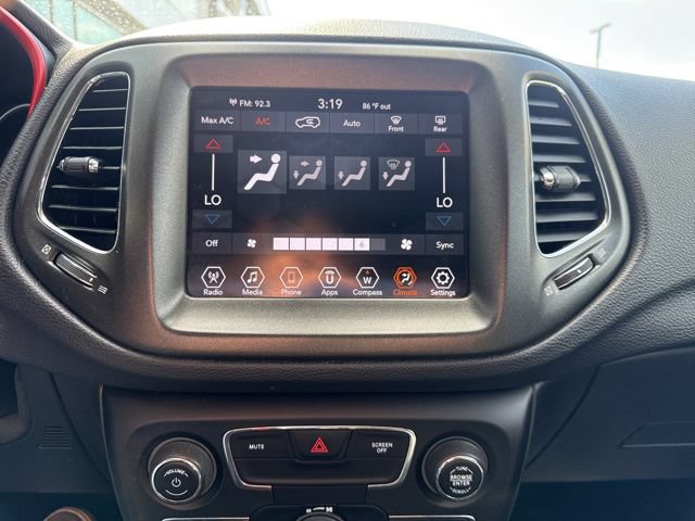 Used 2019 Jeep Compass Trailhawk AWD/4WD image 16