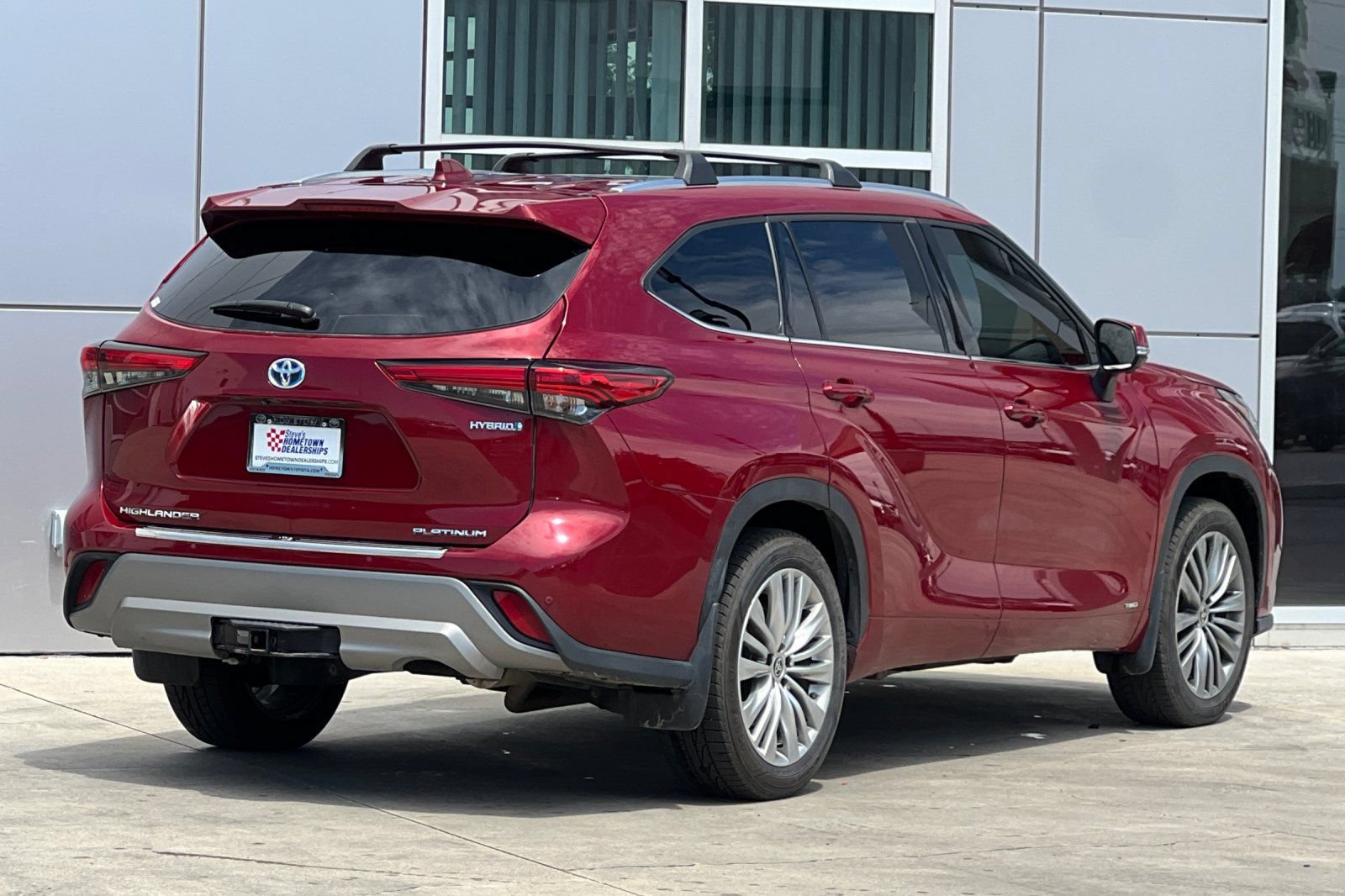 Used 2023 Toyota Highlander Platinum AWD/4WD image 4