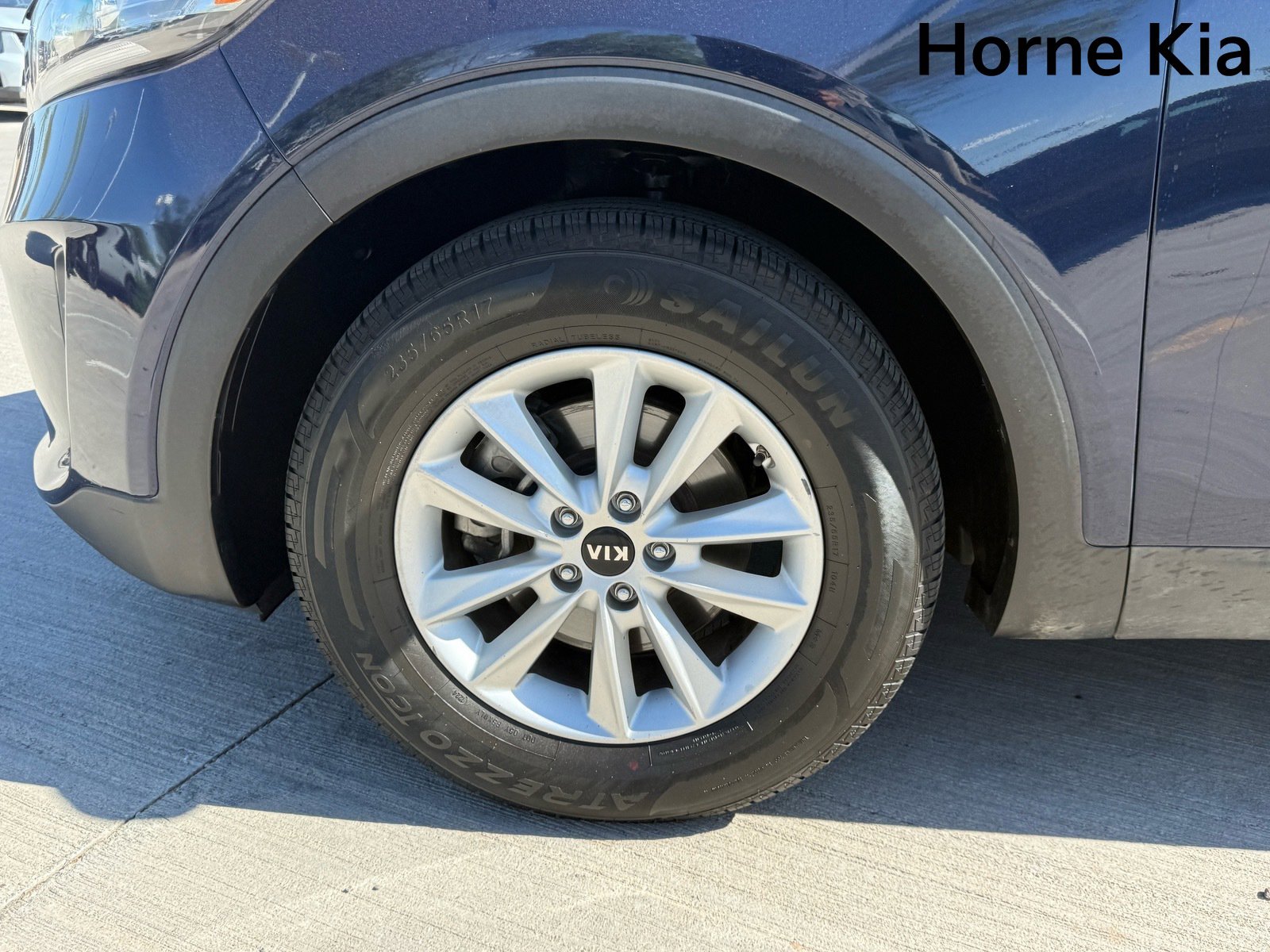 Used 2020 Kia Sorento LX image 8