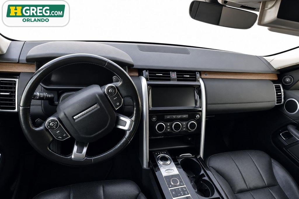 Used 2018 Land Rover Discovery HSE AWD/4WD image 11