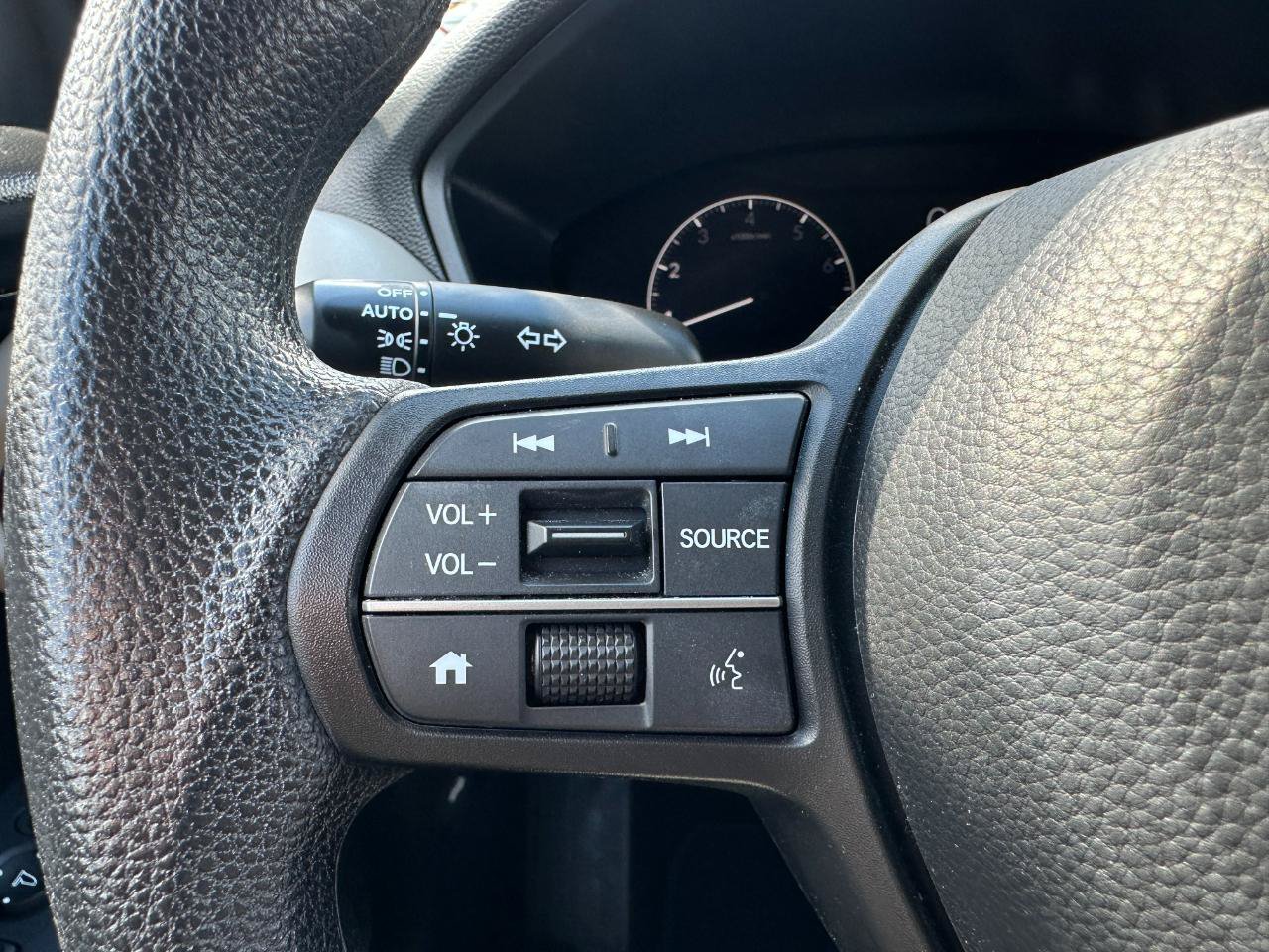 Used 2024 Honda HR-V LX image 43