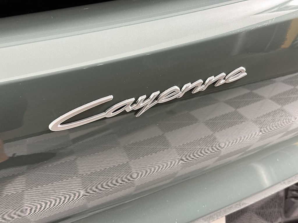 New 2026 Porsche Cayenne Electric AWD/4WD image 34