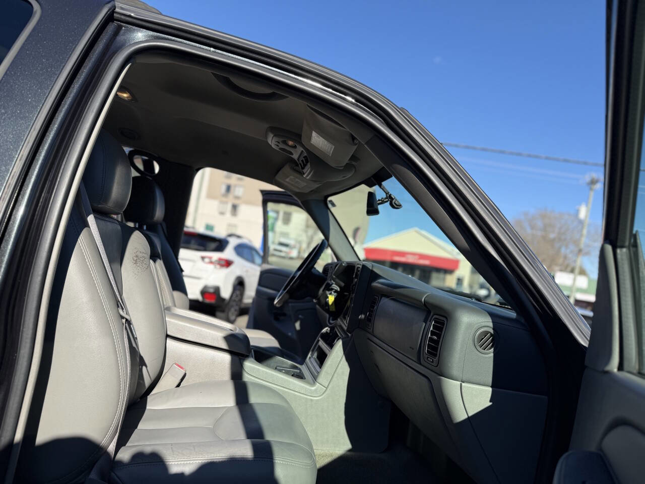 Used 2004 GMC Yukon XL SLT w/ Preferred Equipment Group image 23