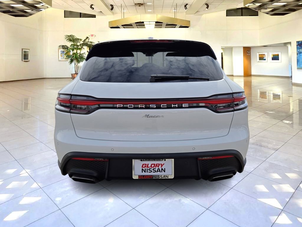 Used 2022 Porsche Macan image 6