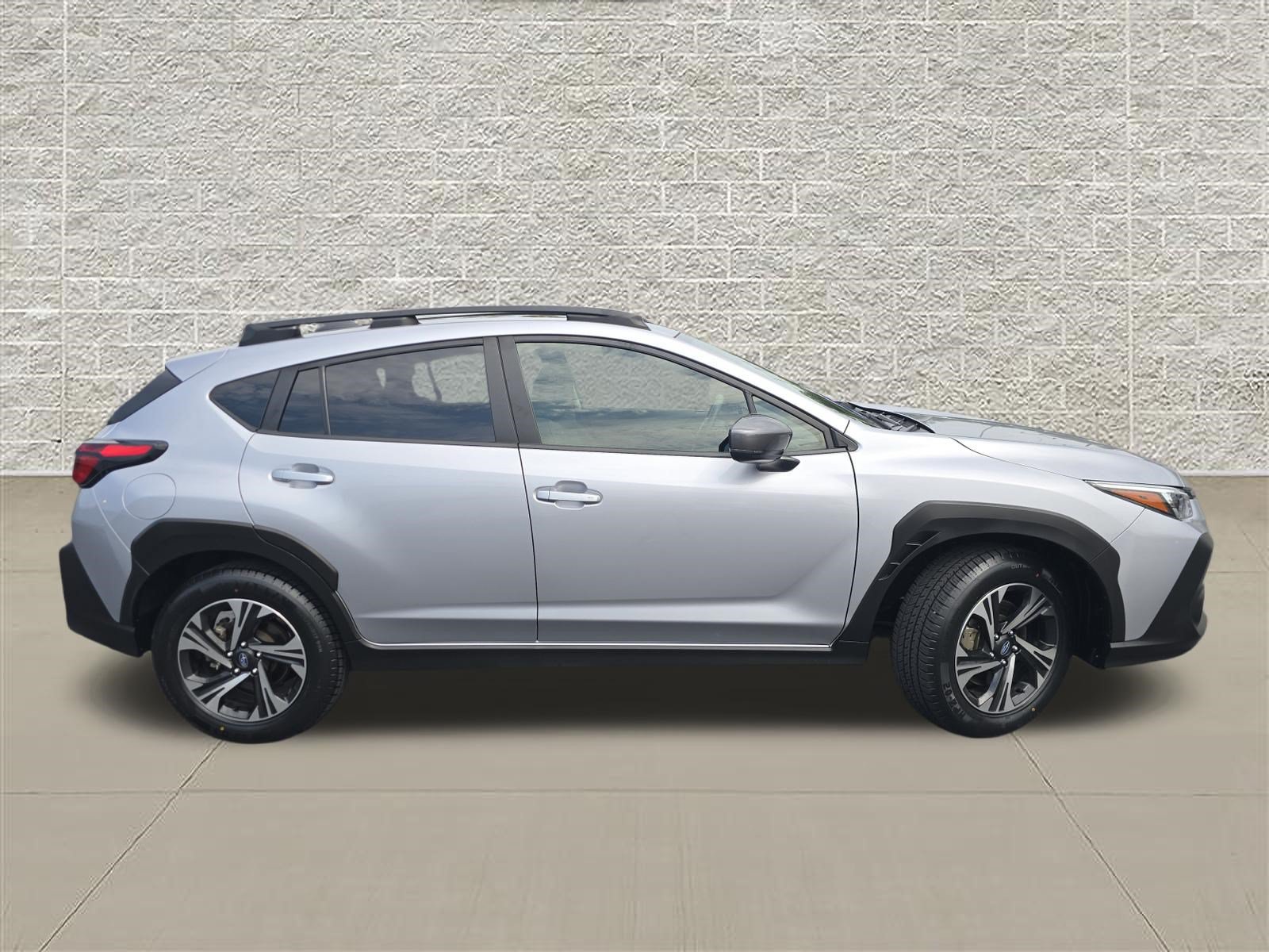 Used 2024 Subaru Crosstrek 2.0i Premium AWD/4WD image 8