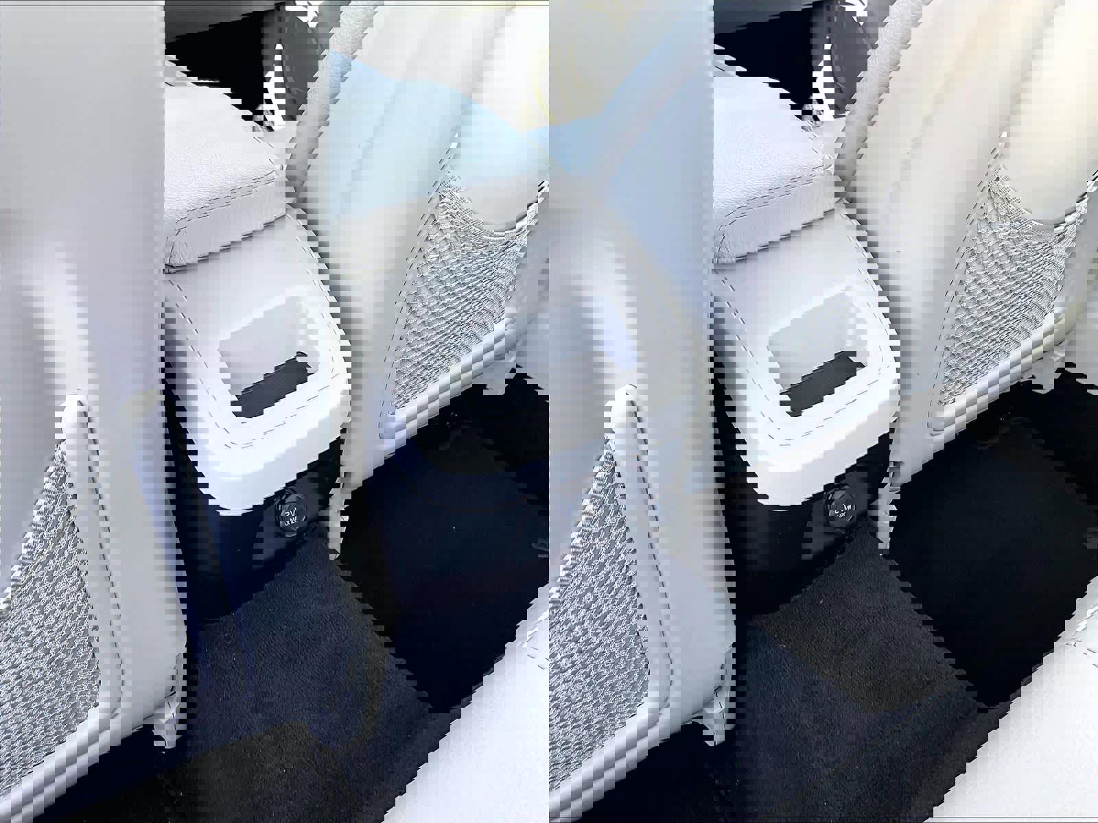 Used 2019 Volvo S60 T5 Momentum w/ Premium Package image 28