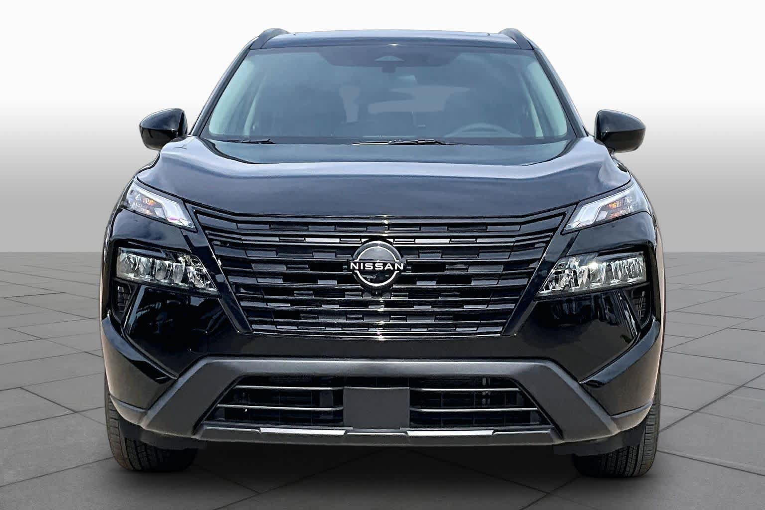 New 2027 Nissan Rogue Dark Armor FWD image 3