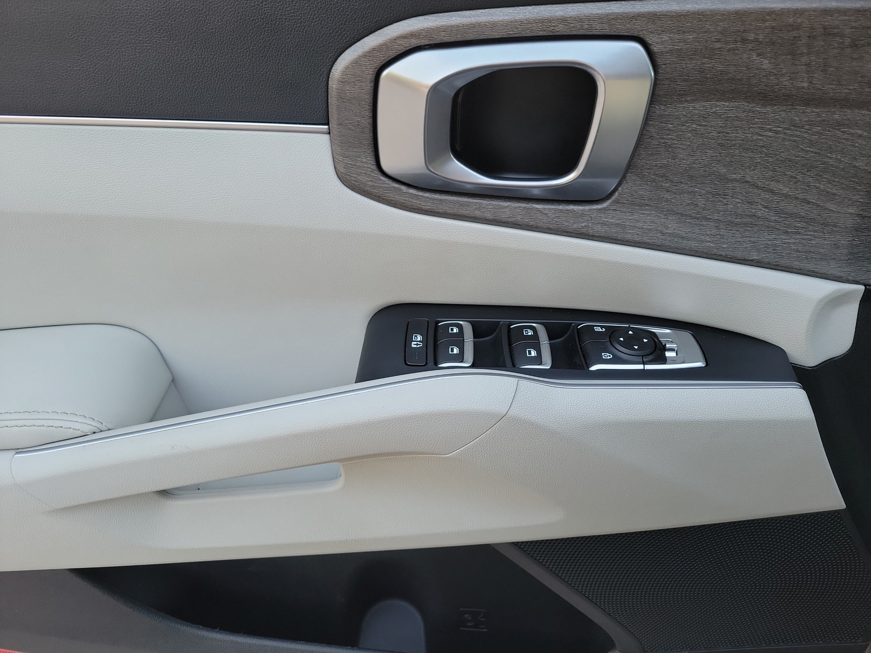 Certified 2023 Kia Sorento X-Line EX AWD/4WD image 13