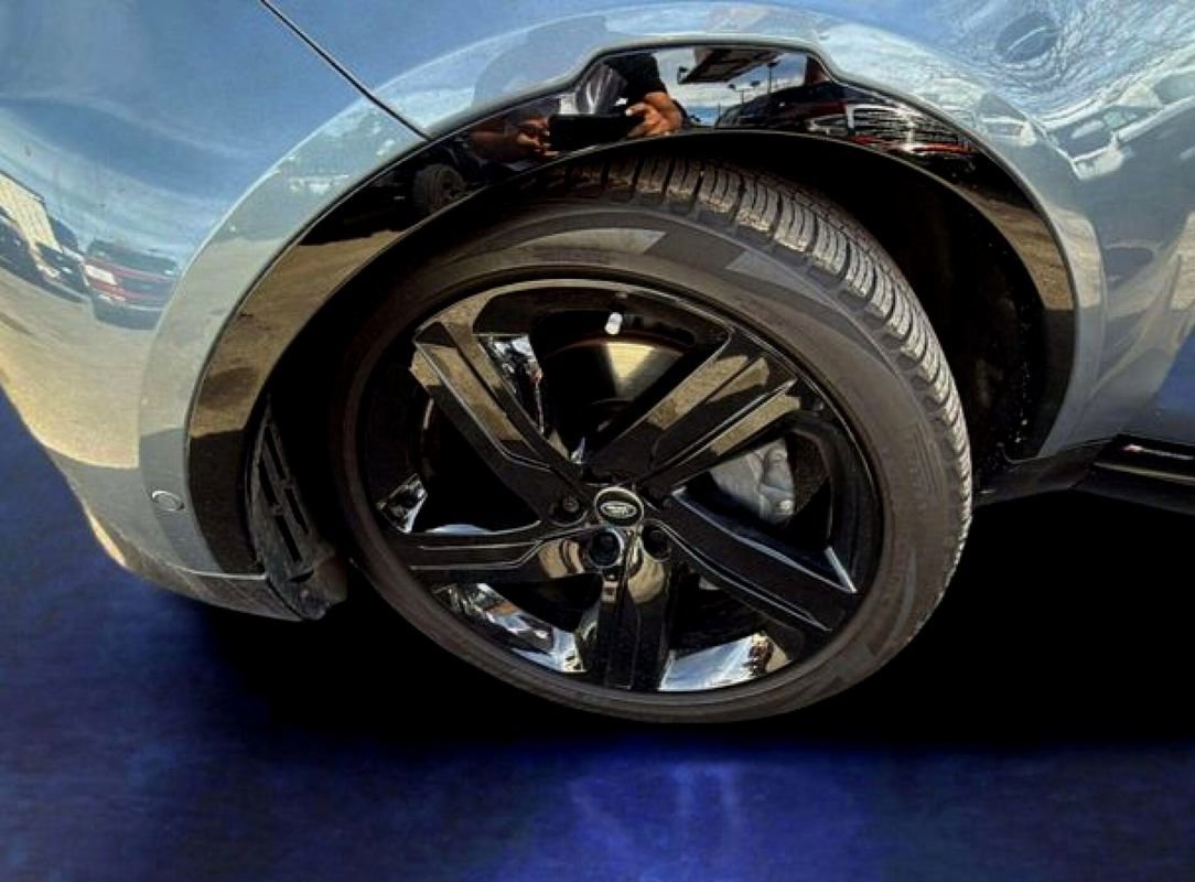 Used 2022 Land Rover Discovery HSE R-Dynamic image 22