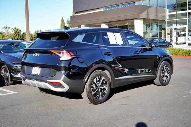 Used 2024 Kia Sportage EX FWD image 8