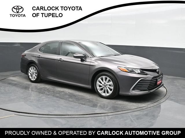 Used 2024 Toyota Camry LE FWD image 6