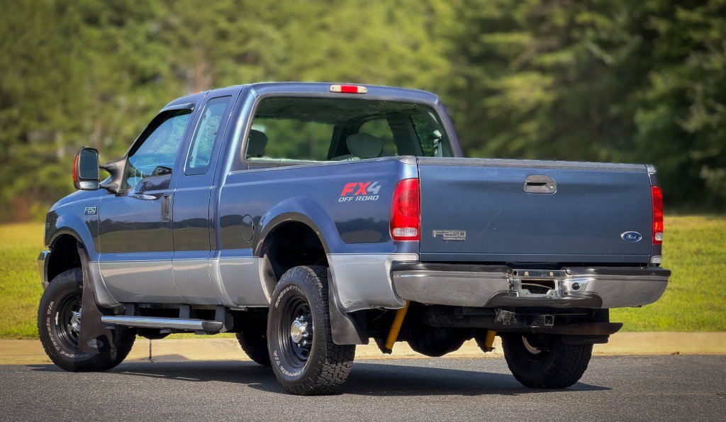 Used 2004 Ford F250 XLT AWD/4WD image 9