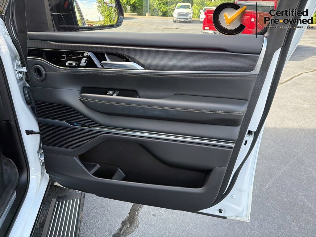 Certified 2023 Jeep Grand Wagoneer Series II AWD/4WD image 40