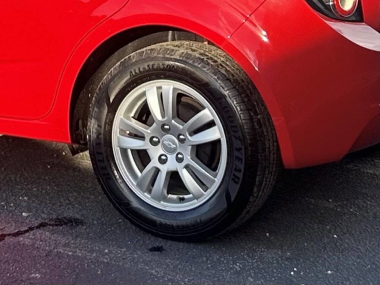 Used 2013 Chevrolet Sonic LT image 20