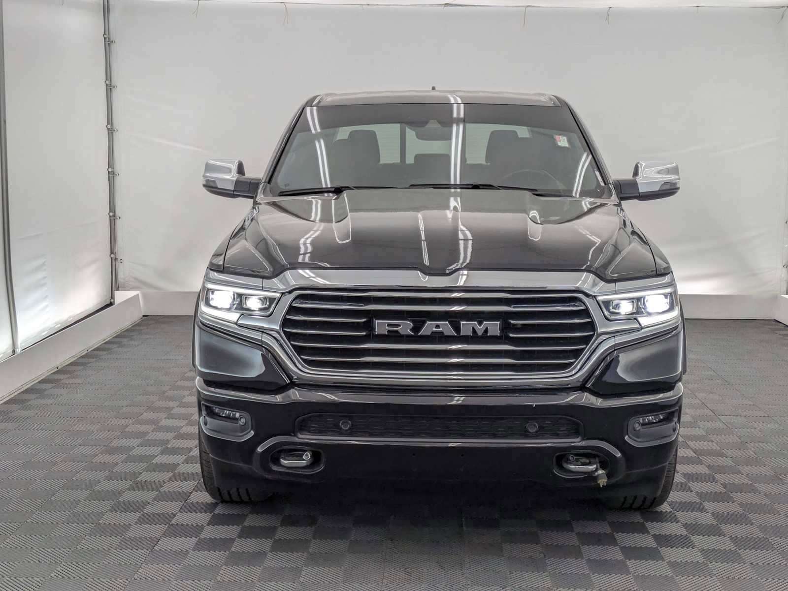 Used 2023 RAM 1500 Limited w/ Body-Colour Bumper Group AWD/4WD image 9
