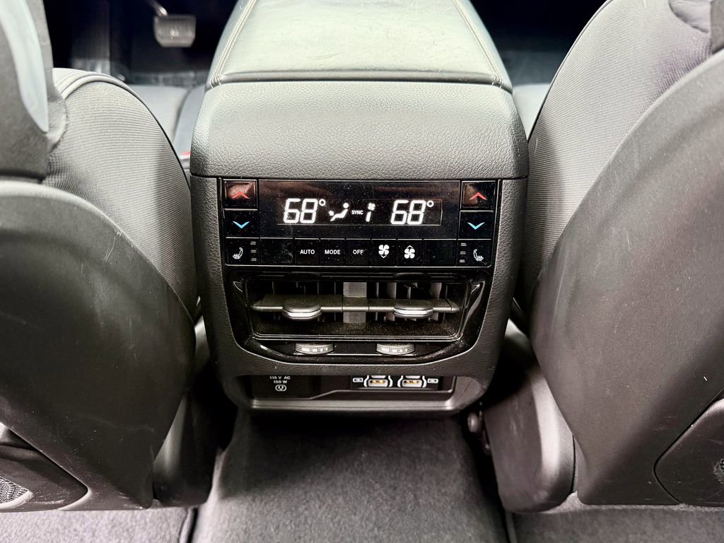 Used 2023 Jeep Grand Cherokee Overland w/ Luxury Tech Group IV image 36