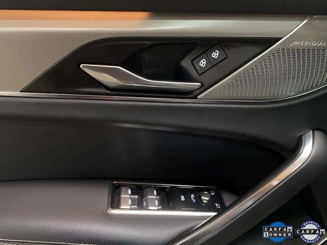 Used 2024 Jaguar F-PACE R-Dynamic S image 31