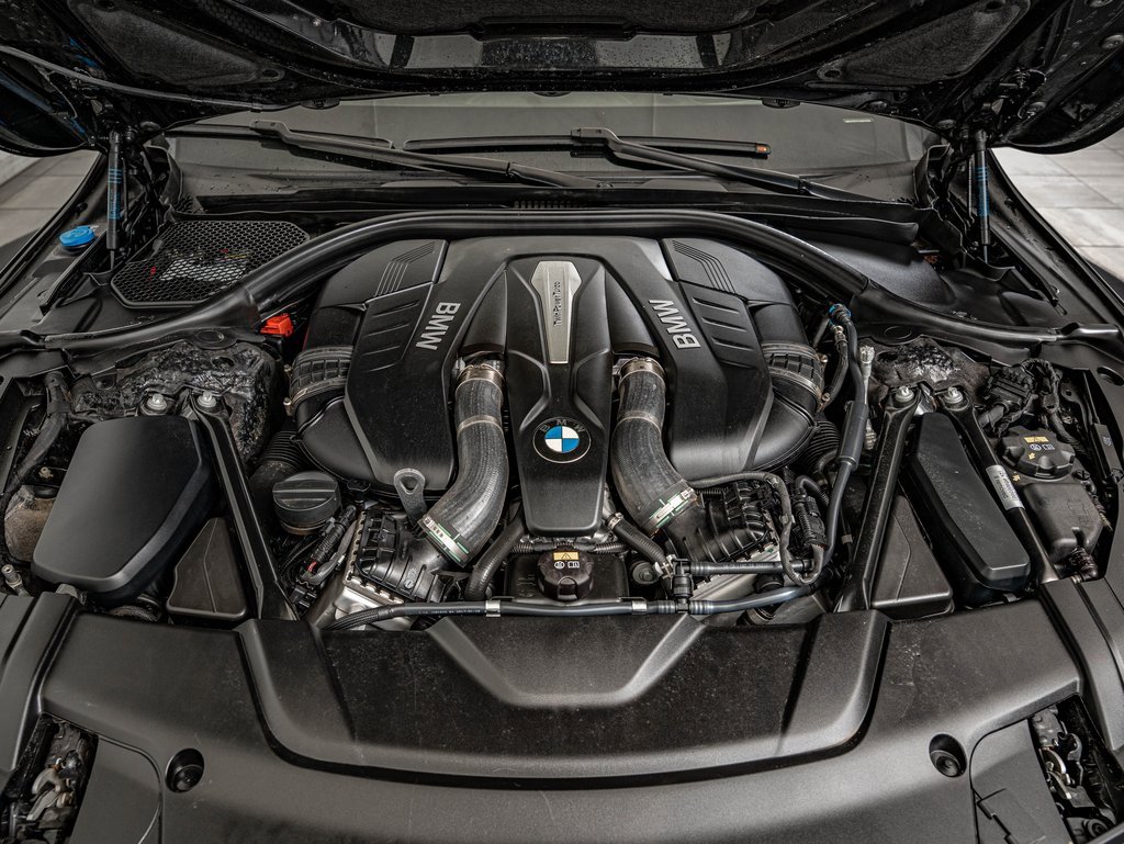 Used 2018 BMW 750i 750i image 39