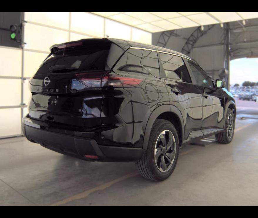 Used 2024 Nissan Rogue SV FWD image 9