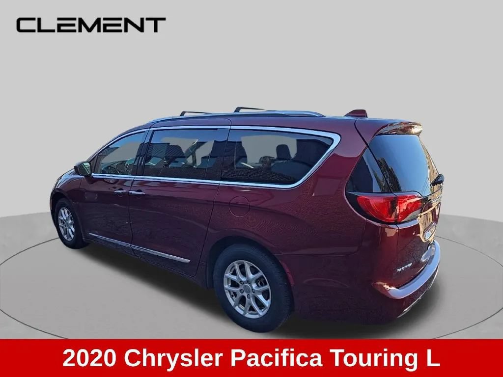 Used 2020 Chrysler Pacifica Touring-L FWD image 3