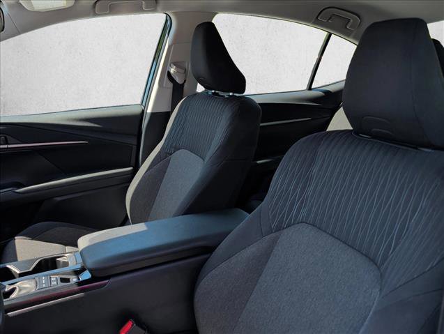 Used 2025 Toyota Camry LE image 11