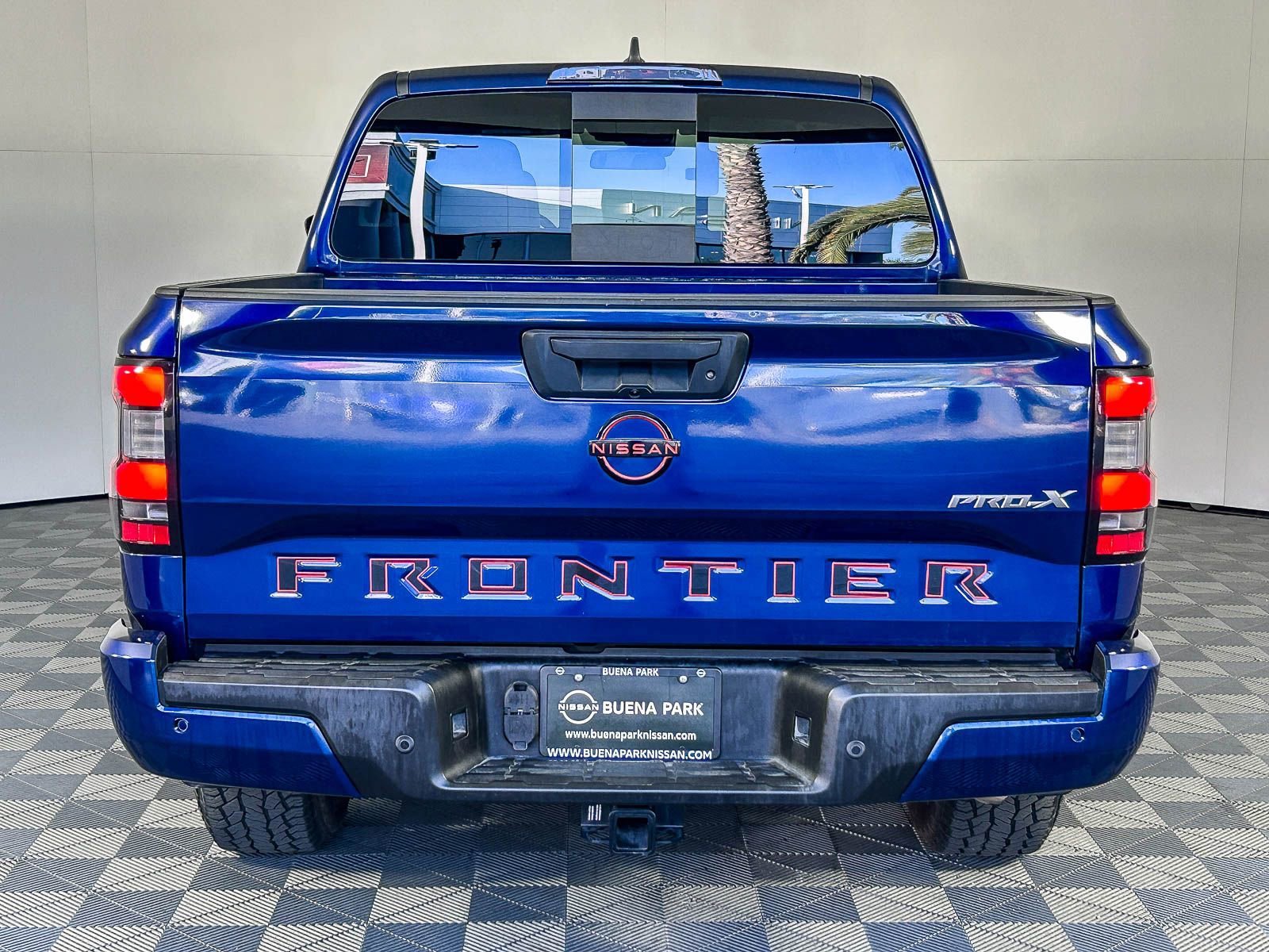 Used 2023 Nissan Frontier Pro-X w/ Pro-X Premium Package image 9