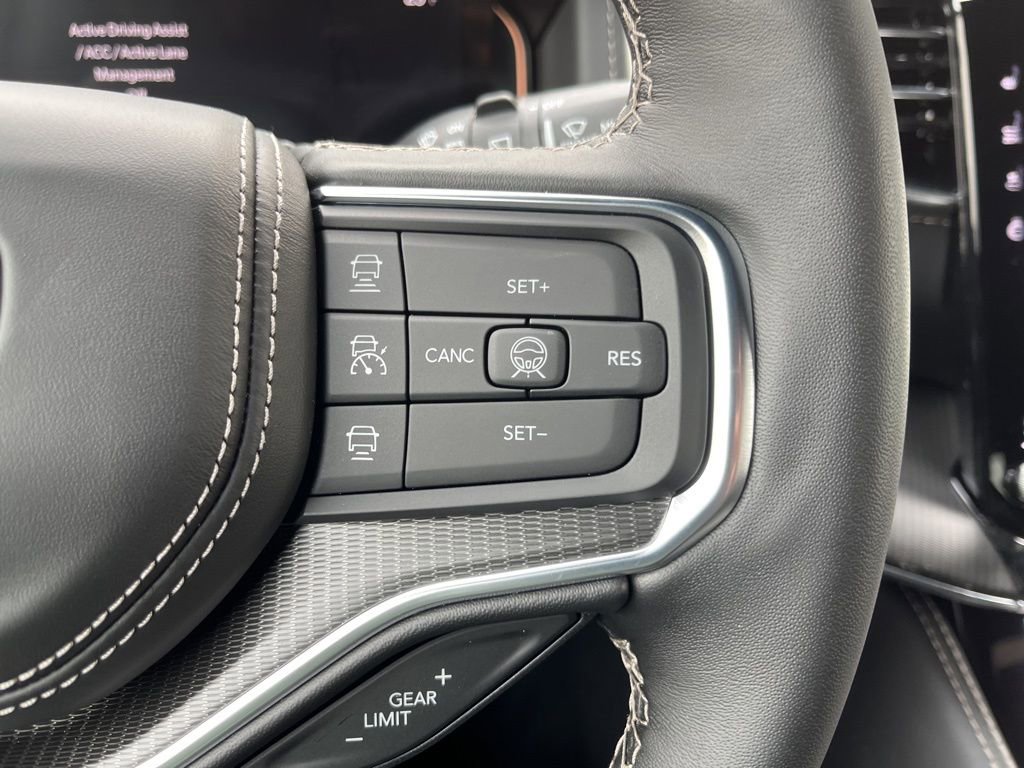 New 2026 Jeep Grand Wagoneer Summit image 33