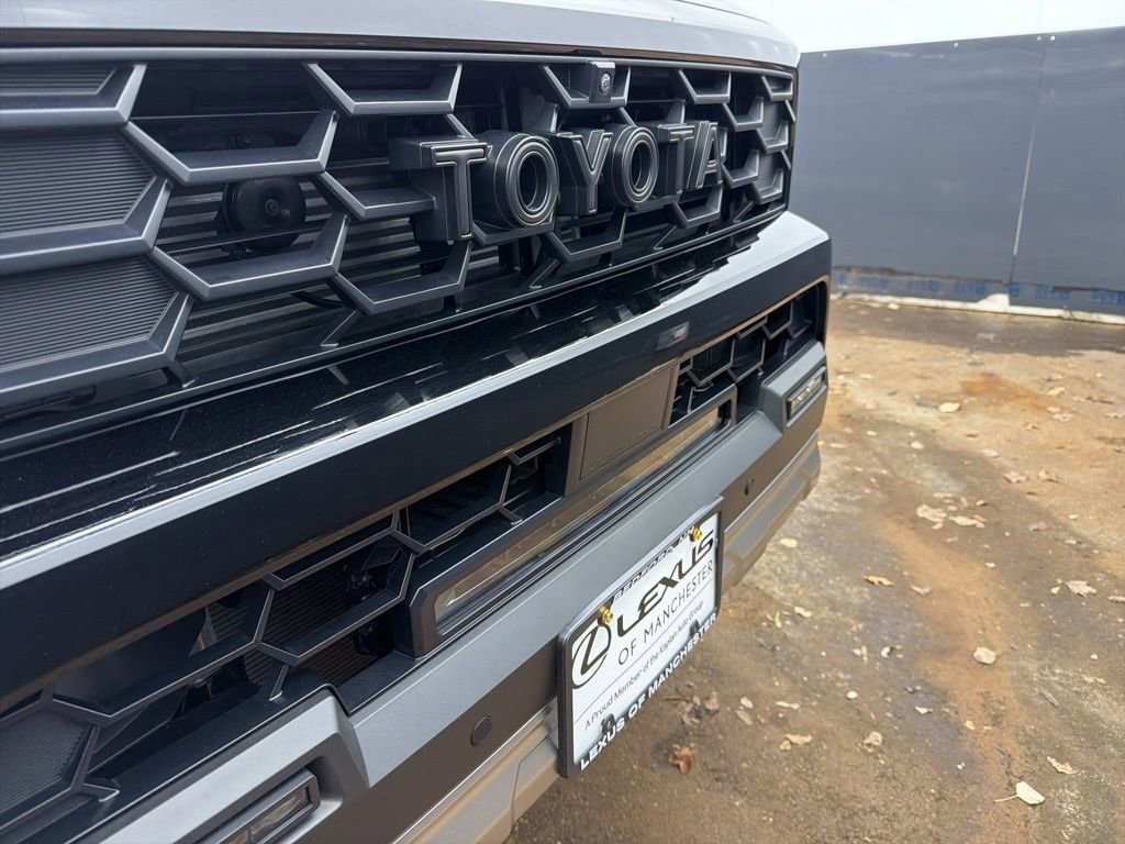 Used 2025 Toyota 4Runner Trailhunter image 35