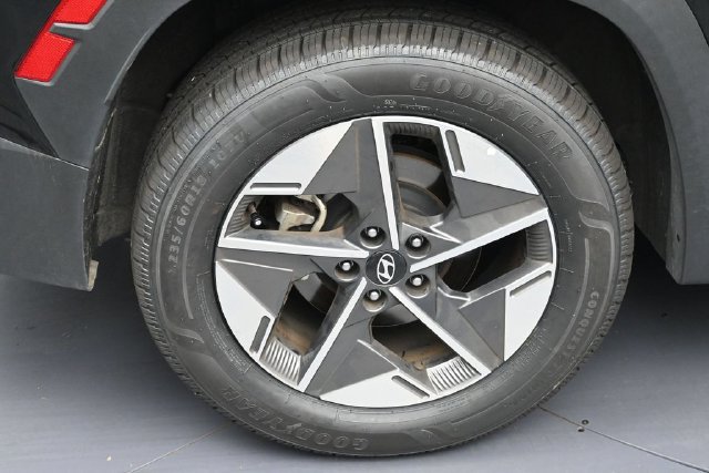 Used 2025 Hyundai Tucson SEL FWD image 5