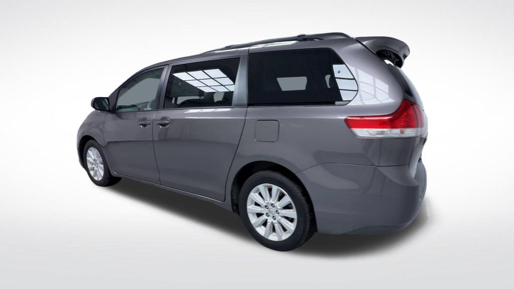 Used 2014 Toyota Sienna XLE AWD/4WD image 6