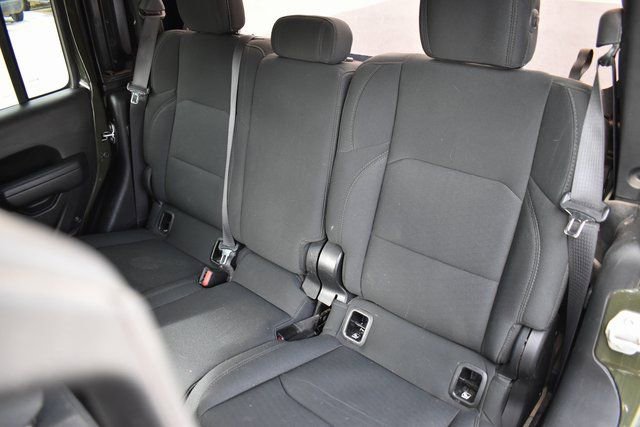 Used 2023 Jeep Gladiator Sport image 21