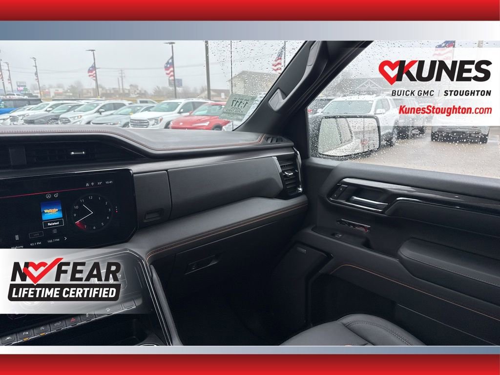 Used 2025 GMC Sierra 1500 AT4 image 40