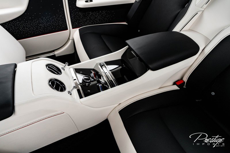 Used 2024 Rolls-Royce Spectre w/ Spectre Launch Package image 31