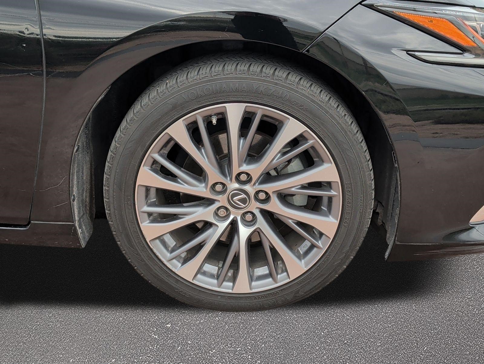 Used 2019 Lexus ES 350 F Sport w/ Accessory Package 2 FWD image 7